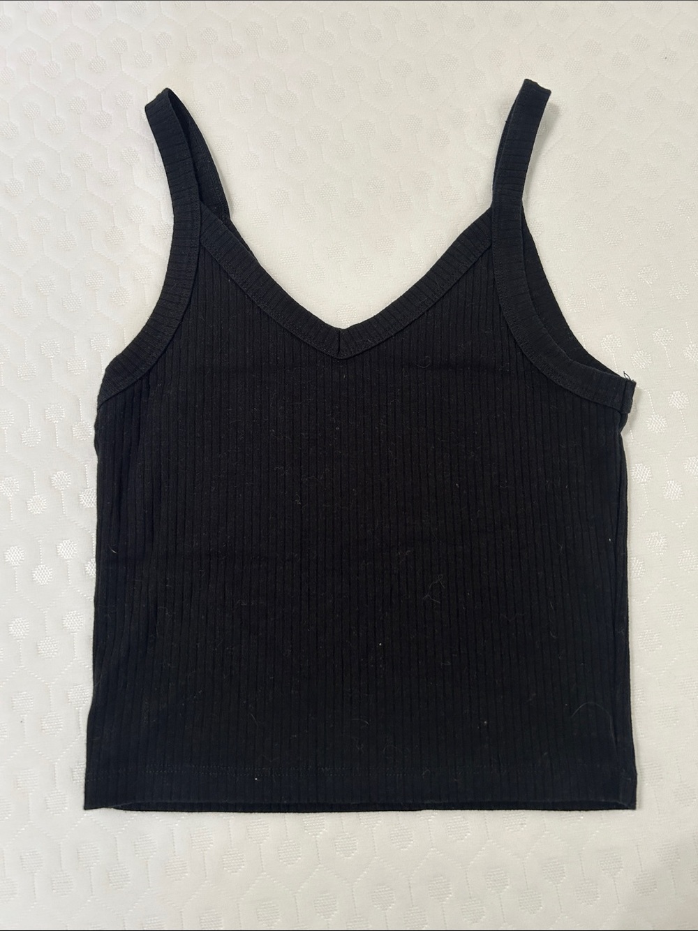 Women’s Black Ribbed V-Neck Cropped Tank Top